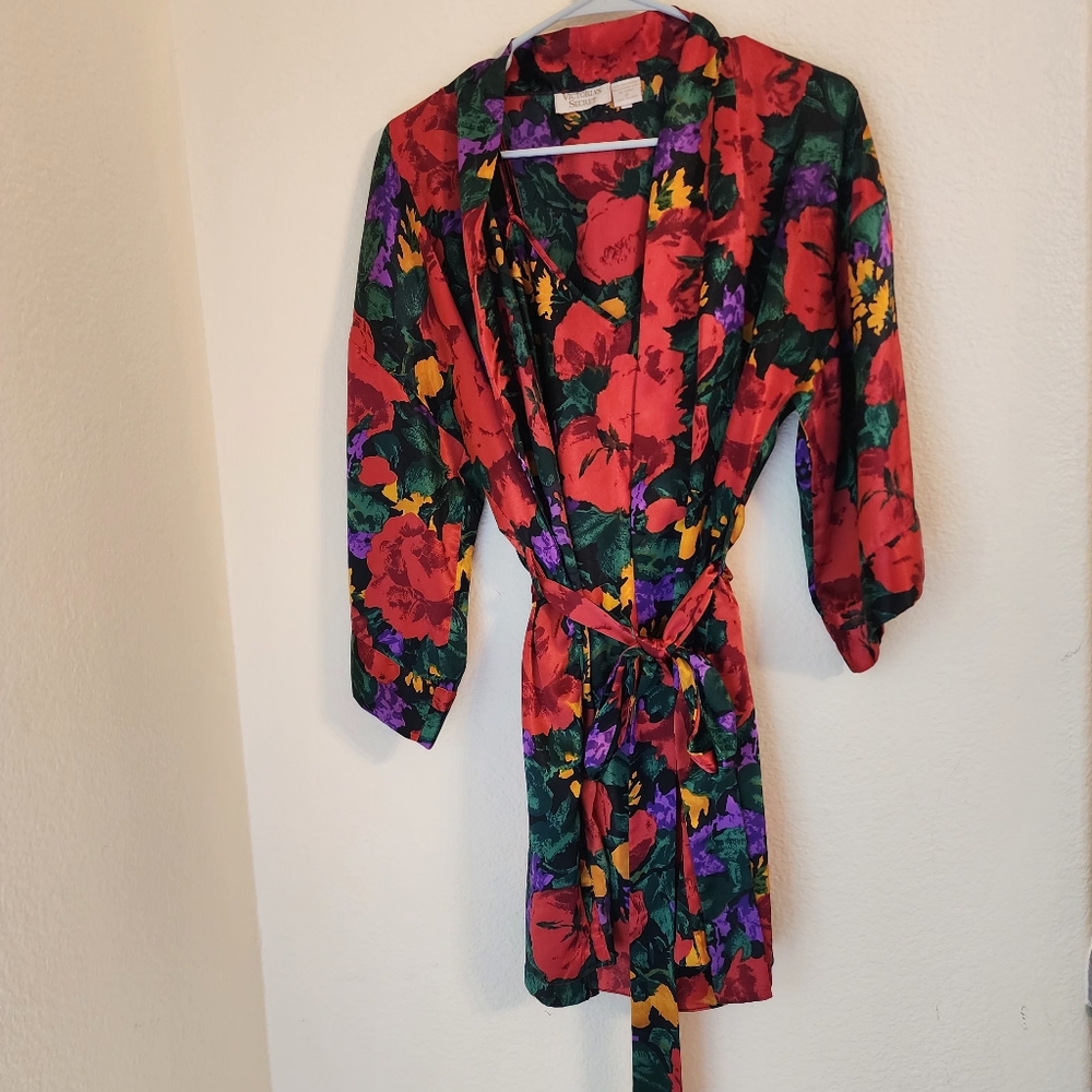 Victoria’s Secret Vintage Gold Label Red Floral Chemise and Robe Set